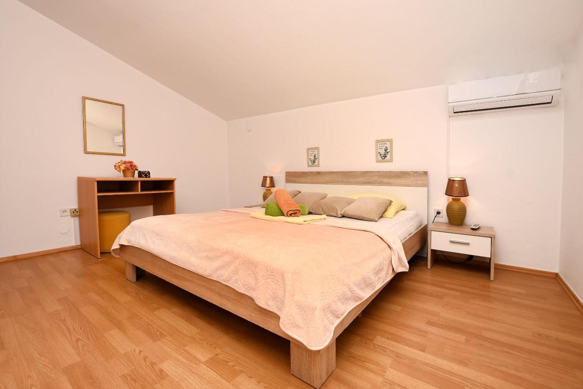 Apartment And Rooms Artina Vodice Exterior foto
